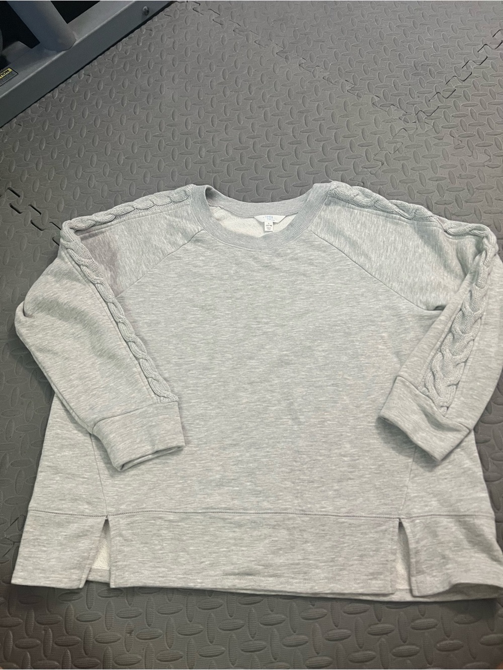 Time and Tru Sweatshirt cable detail large gray